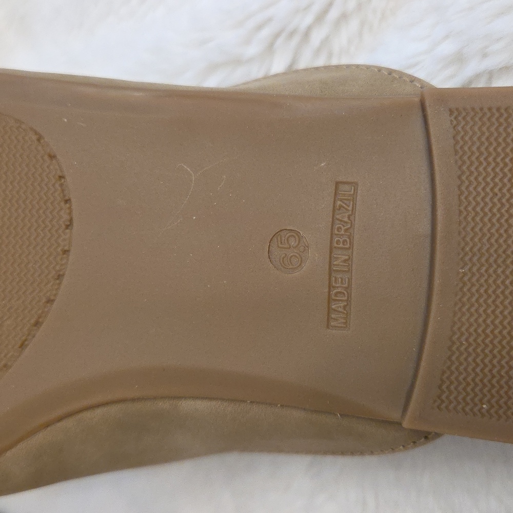 Brand New Steve Madden Vivo Tan Pointed Mules with Gold Chain In Size 6.5 - Picture 8 of 10